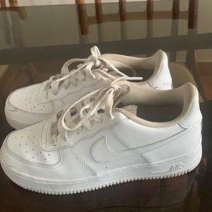 Nike white sneakers 6.5